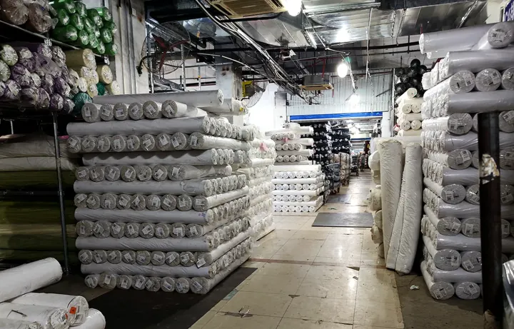 YAQIXIN fabric warehouse inventory aisle