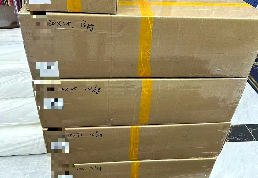Export carton stack for fabric shipment